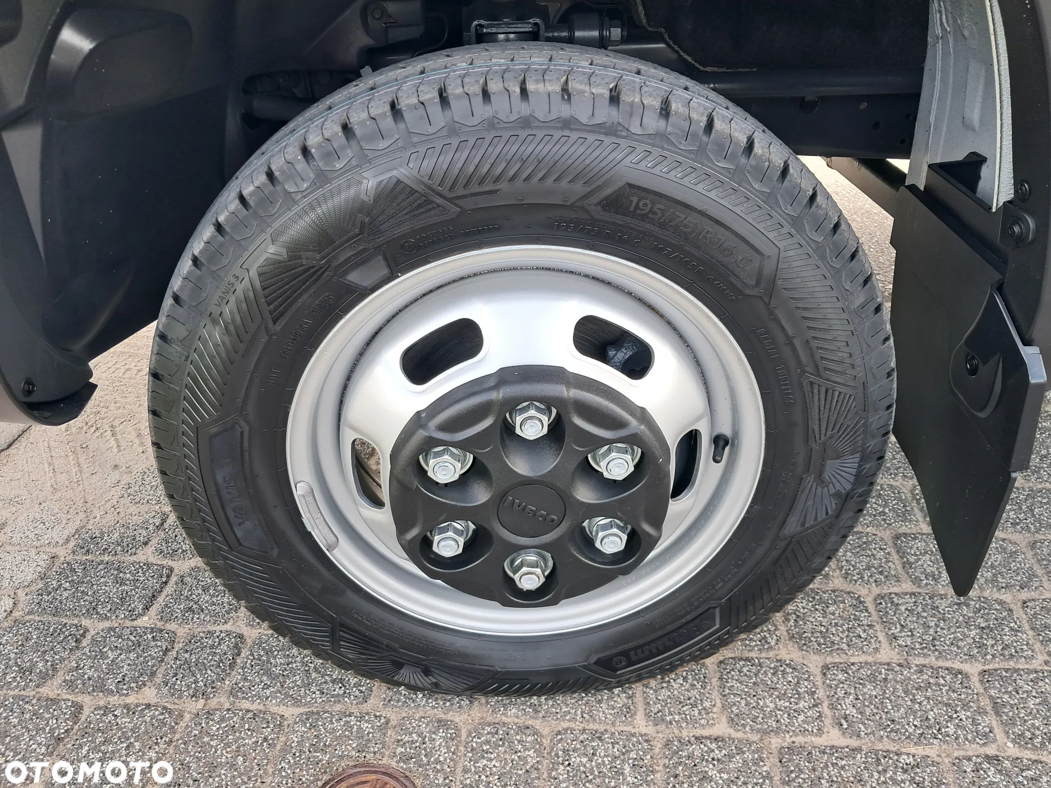 Iveco Daily 35C15  SUPER STAN  Skrzynia 8-palet Salon Polska - 26
