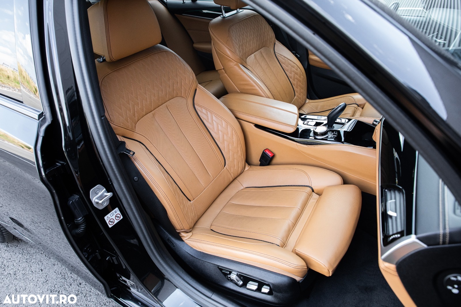 BMW Seria 5 530e xDrive Aut. Luxury Line - 37