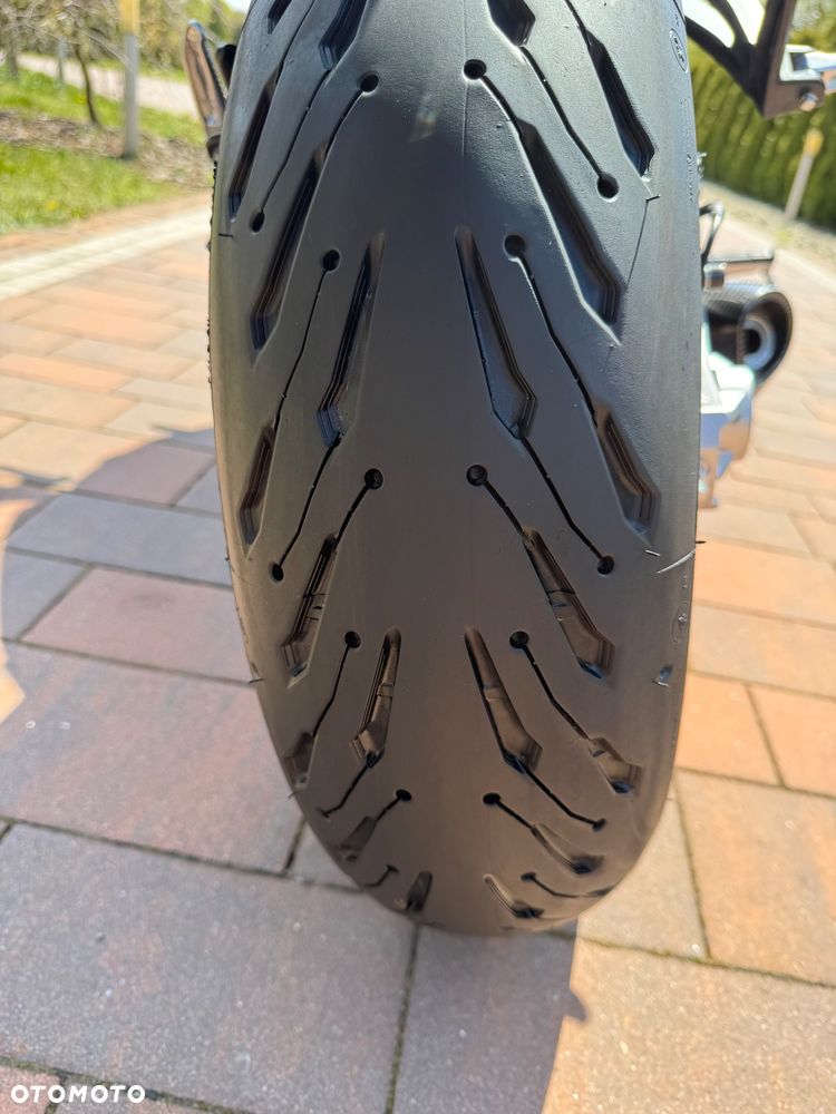 Yamaha MT - 11