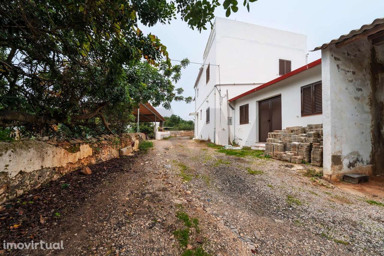 Moradia térrea com logradouro situada a 5 minutos de Tavira - Grande imagem: 4/60