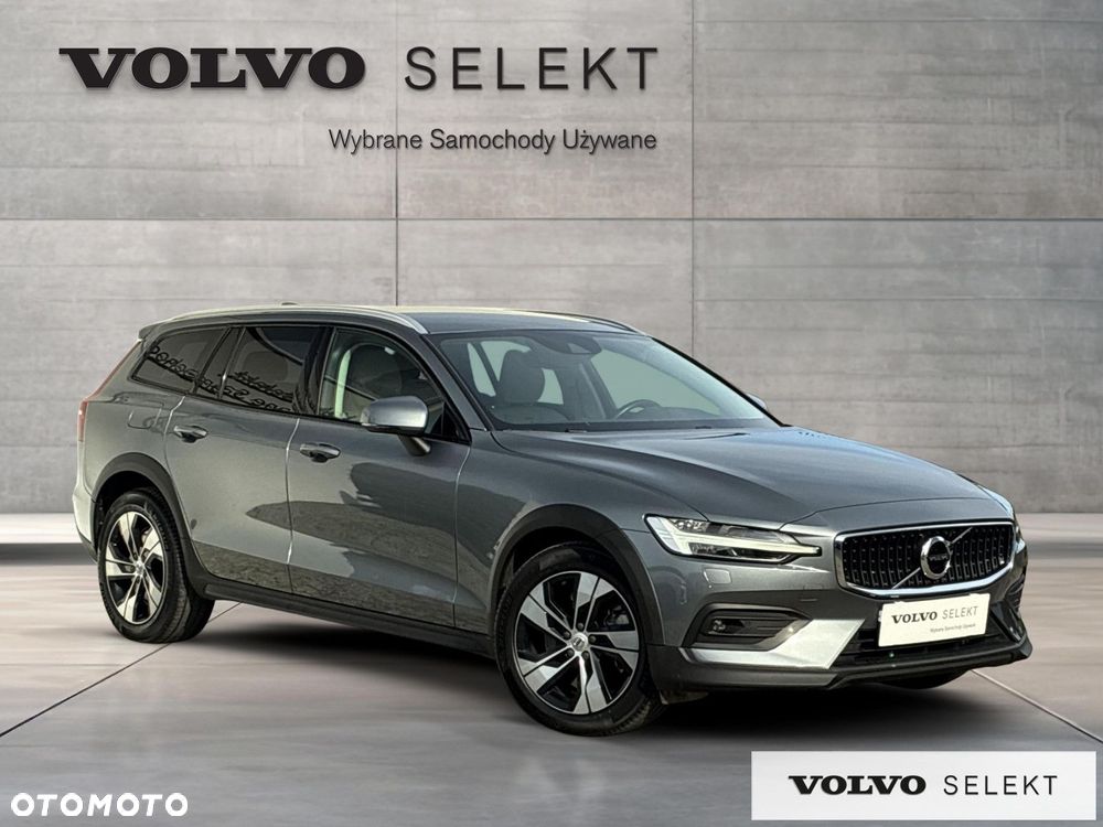 Volvo V60 Cross Country - 5