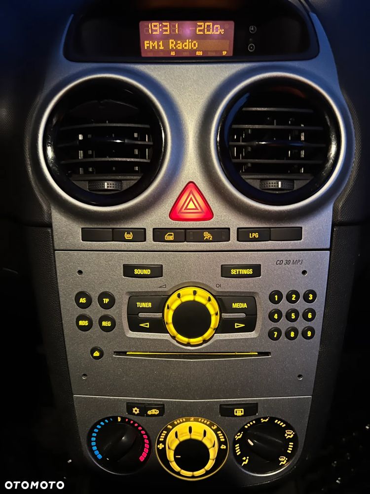 Opel CORSA CARGO VAN - 31