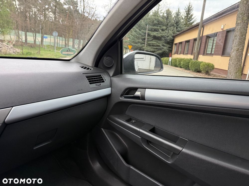 Opel Astra 1.8 Enjoy - 12