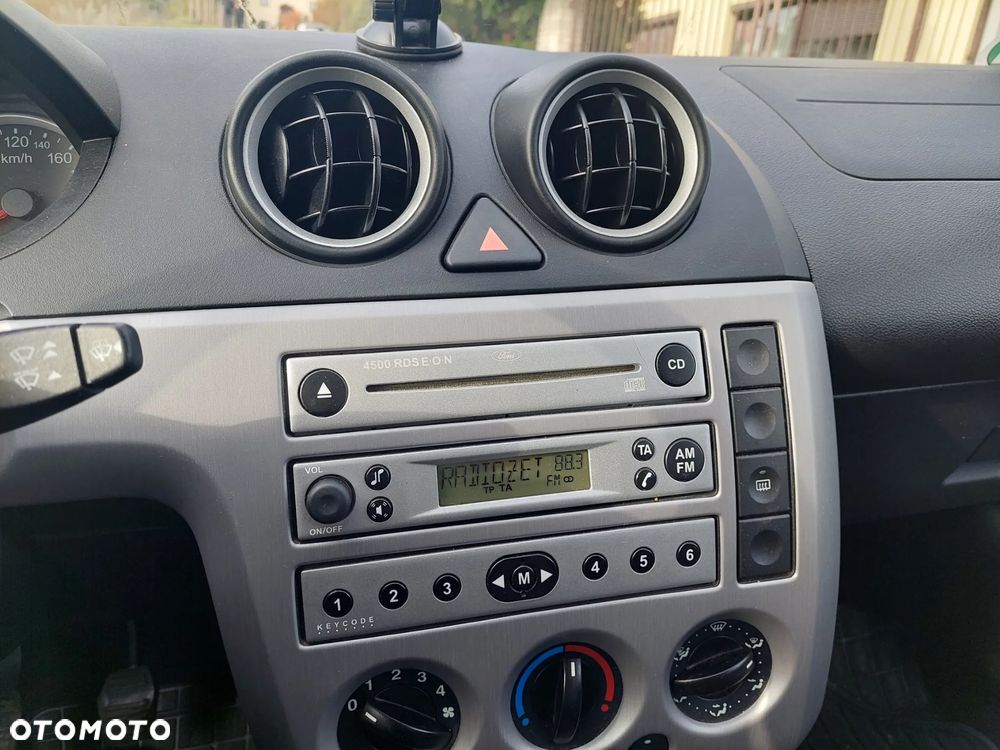 Ford Fiesta 1.4 - 8