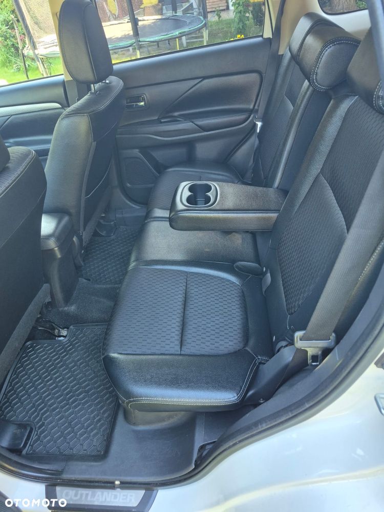 Mitsubishi Outlander 2.2 DID Intense + 4WD - 3