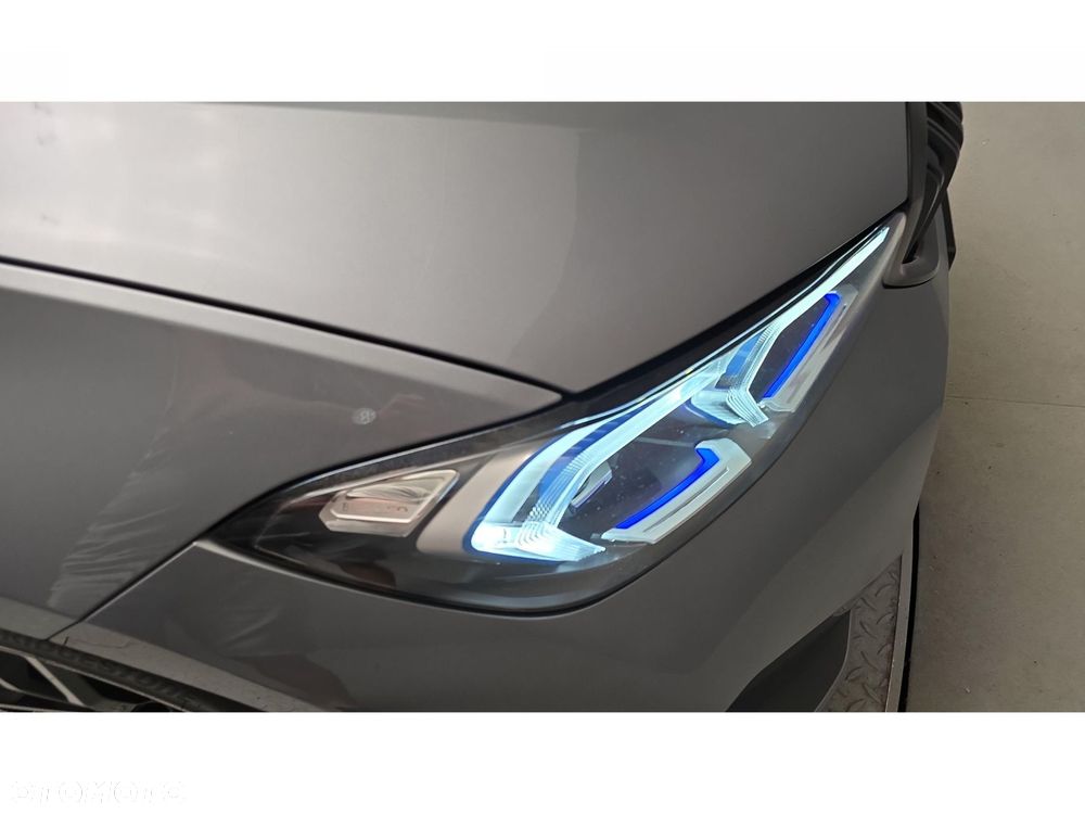 BMW Seria 3 - 26