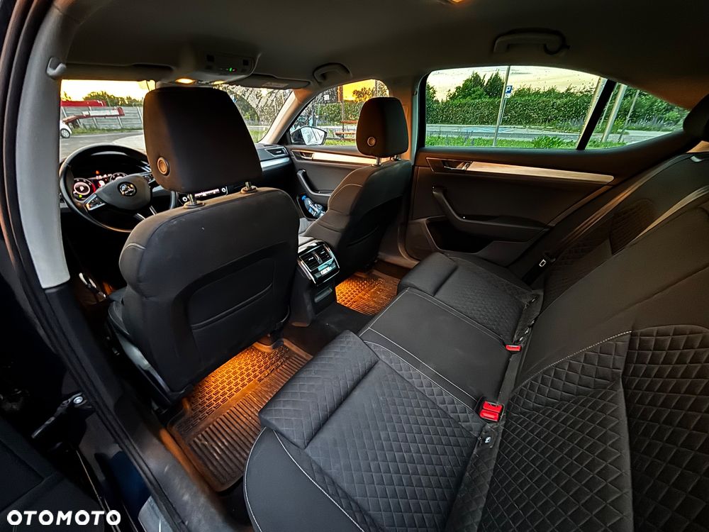 Skoda Superb 2.0 TSI Ambition DSG - 10
