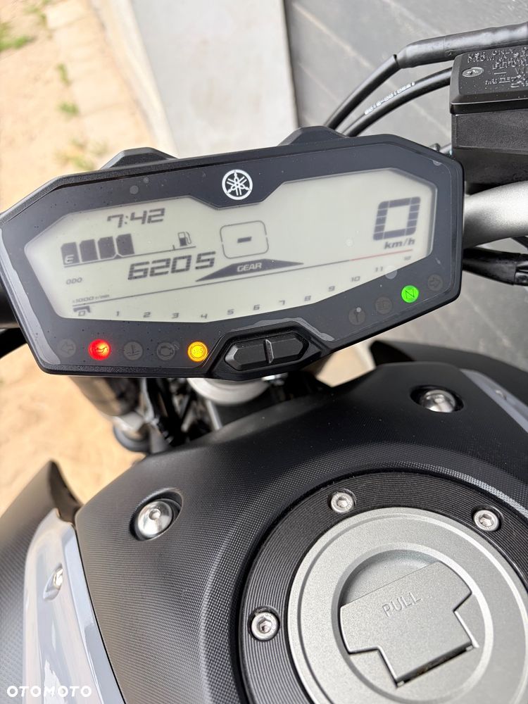 Yamaha MT - 6