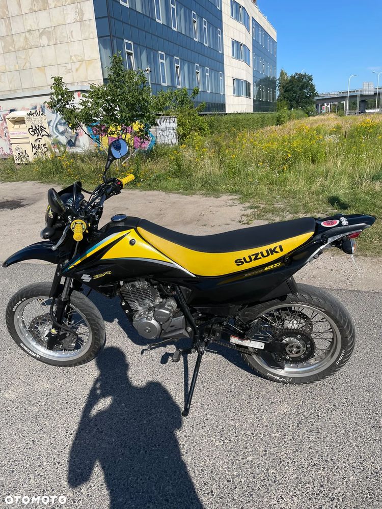 Suzuki DR - 6