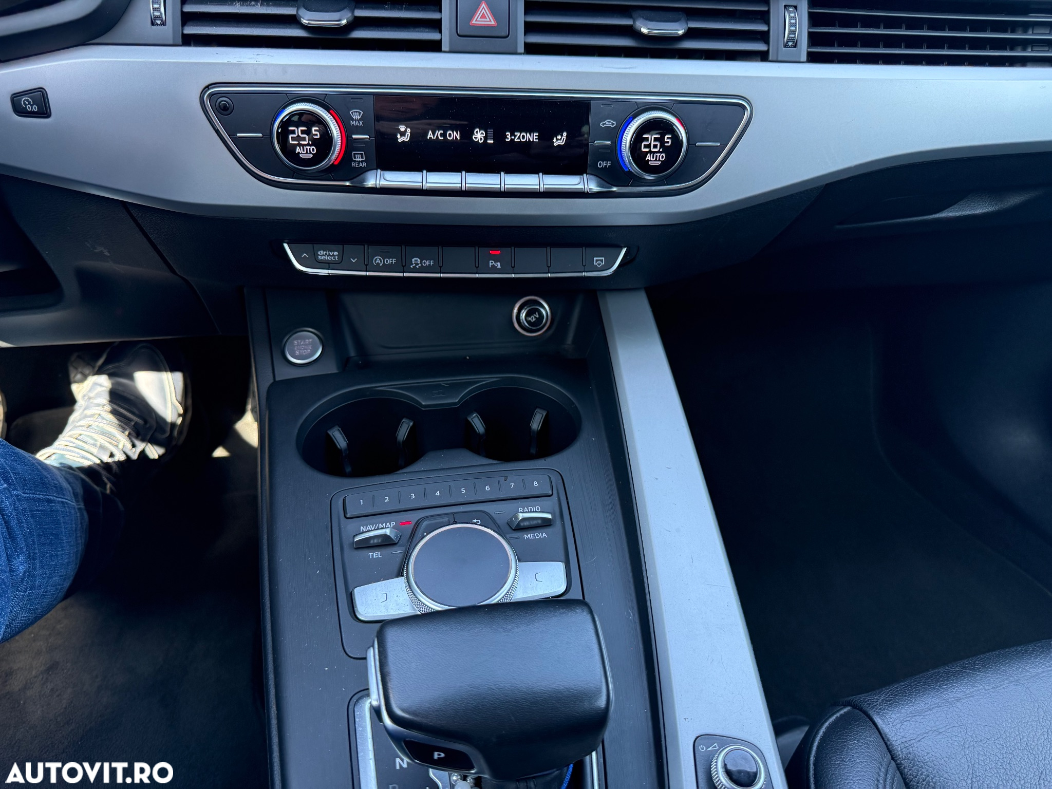 Audi A4 2.0 TDI ultra S tronic Design - 32