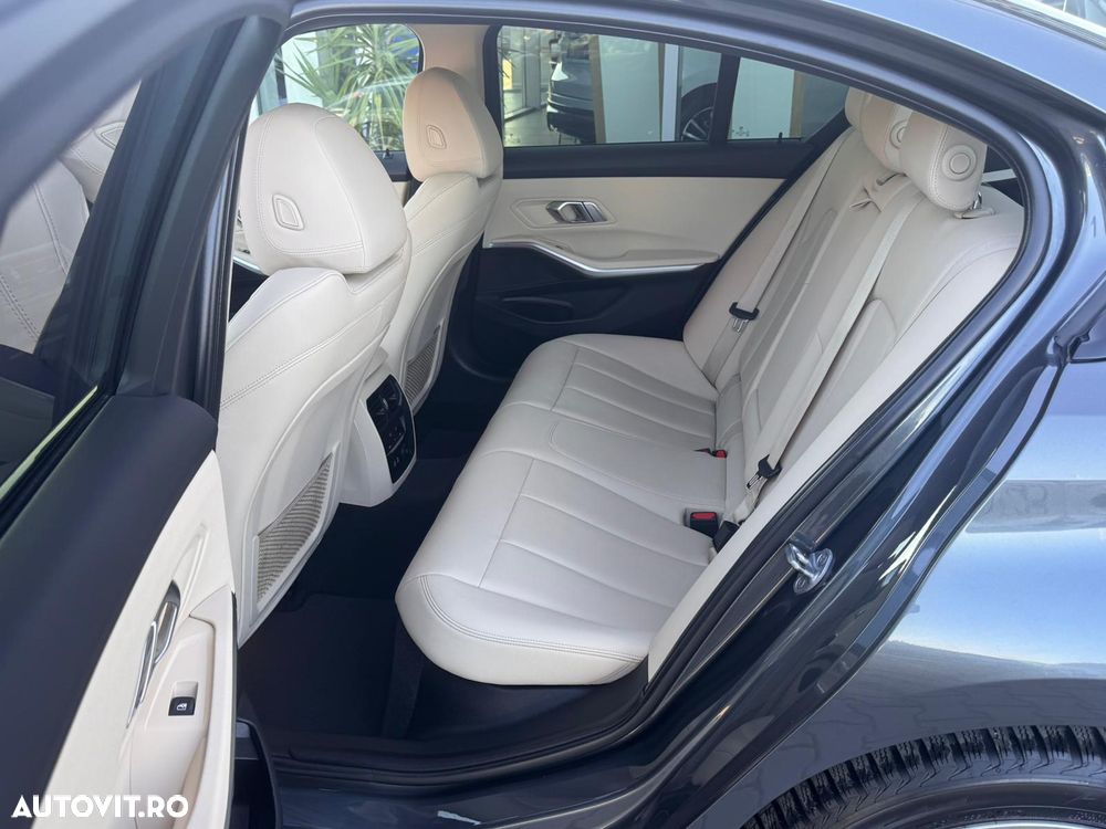 BMW Seria 3 320d xDrive AT Sport Line - 14
