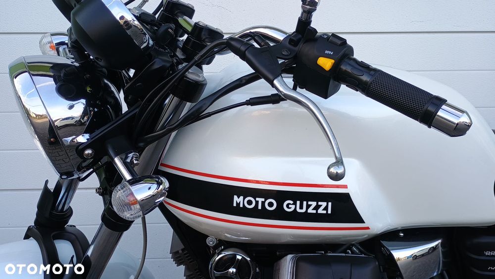 Moto Guzzi V7 - 17