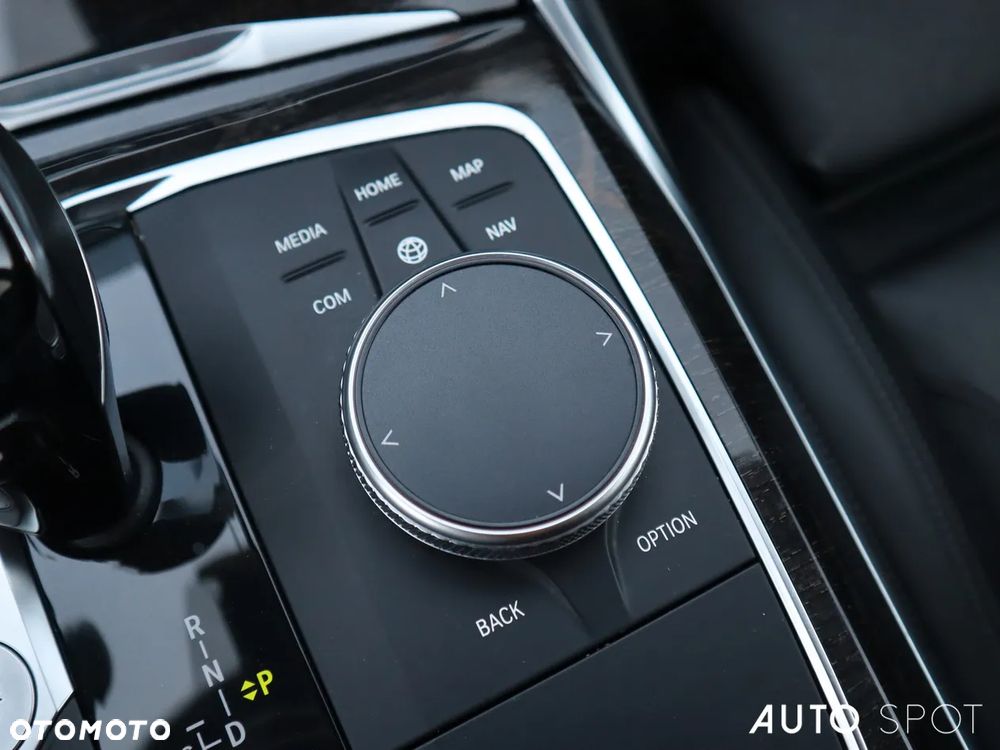 BMW Seria 3 320d xDrive M Sport - 38