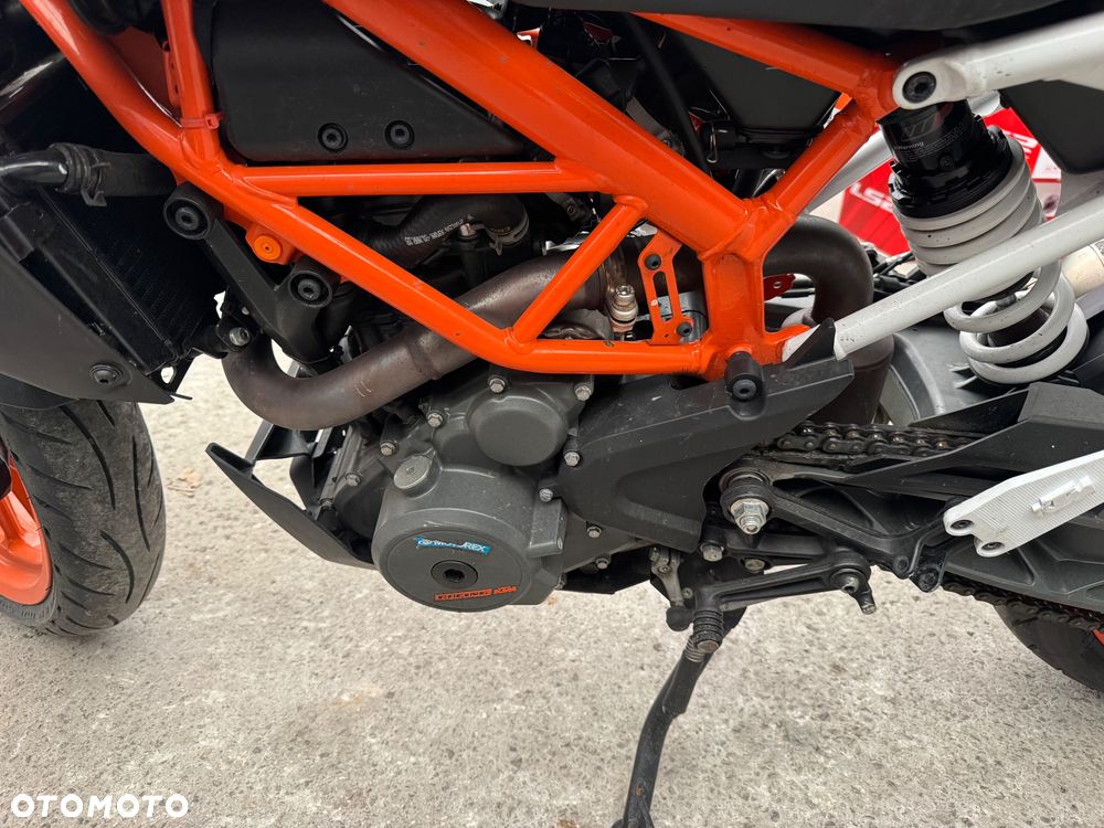 KTM Duke - 17