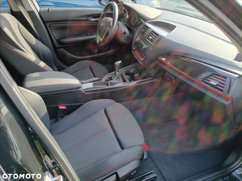 BMW Seria 1 114i - 24