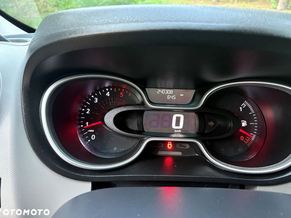 Renault Trafic - 10