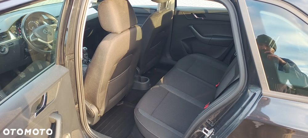 Skoda RAPID 1.2 TSI Ambition - 15