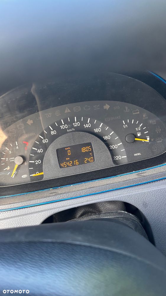 Mercedes-Benz Vito - 2