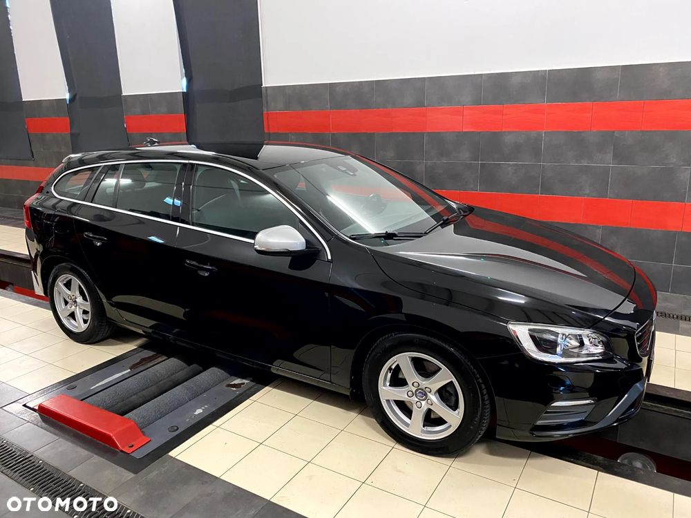 Volvo V60 D3 R-Design - 5