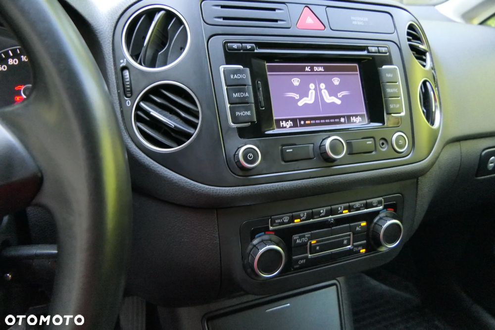 Volkswagen Golf 2.0 TDI DPF Comfortline - 22