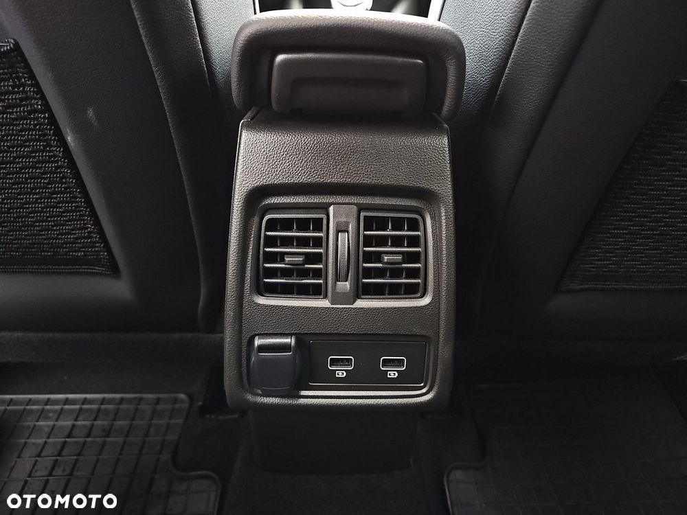 Renault Captur 1.3 TCe mHEV Techno EDC - 28