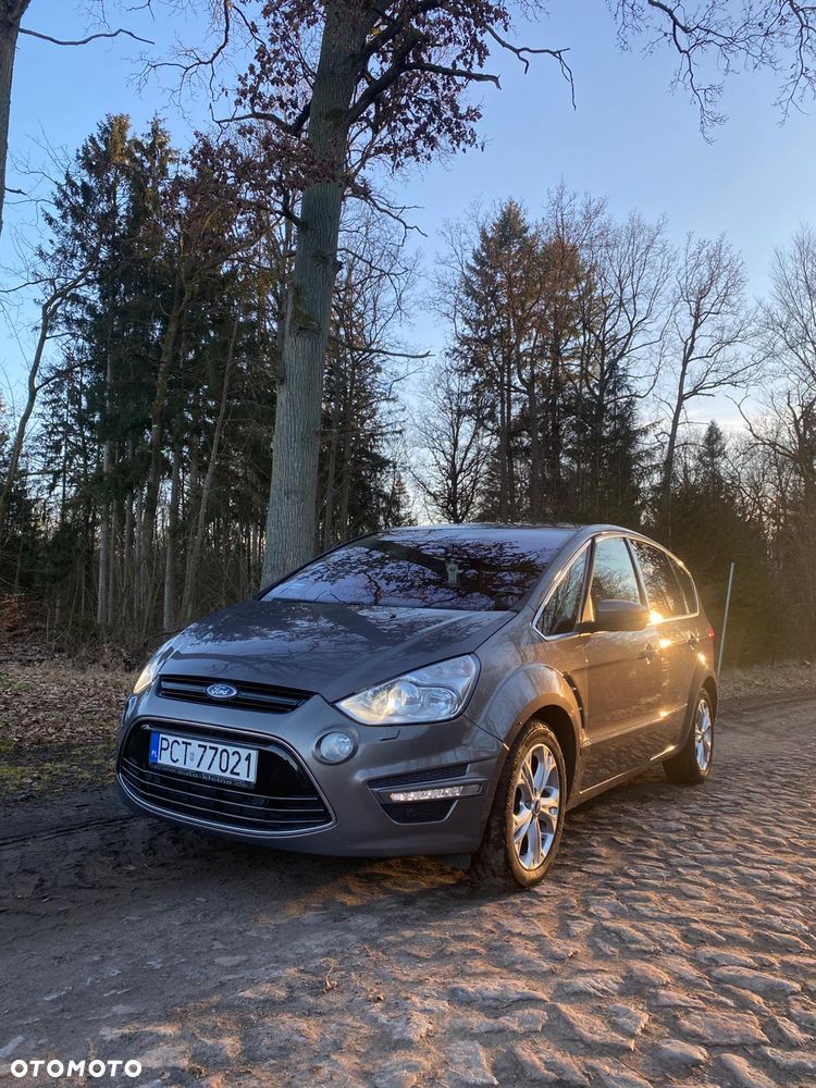 Ford S-Max 2012 photo 2
