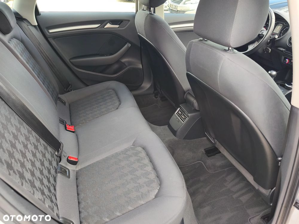 Audi A3 Sportback 1.4 TFSI Attraction - 17