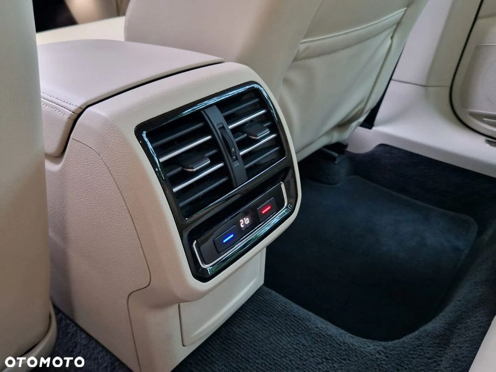 Volkswagen Passat 2.0 TDI BMT SCR 4Mot Highline DSG7 - 12