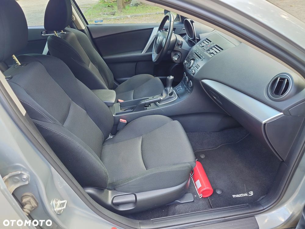 Mazda 3 - 10