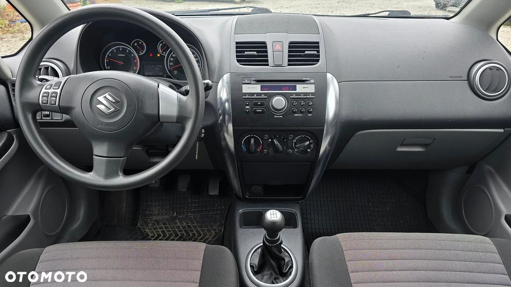 Suzuki SX4 1.6 Comfort - 23