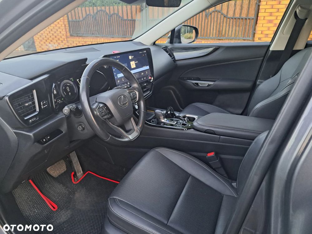 Lexus NX 450h+ E-FOUR Luxury - 12