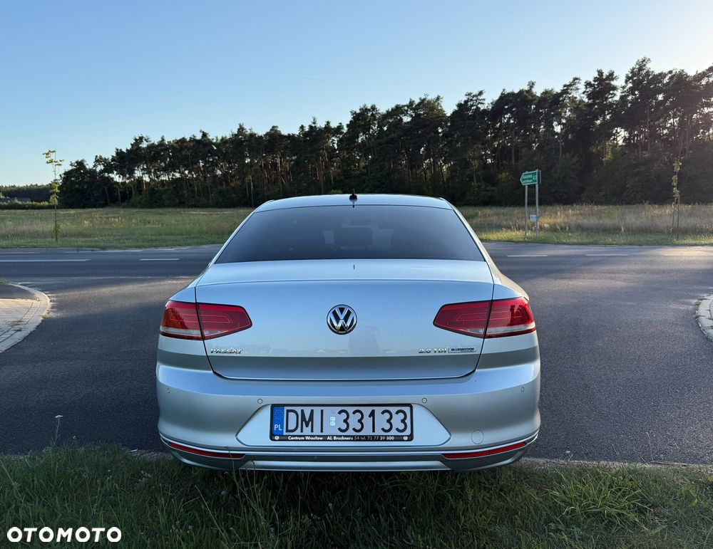 Volkswagen Passat 2.0 TDI BMT Comfortline - 8