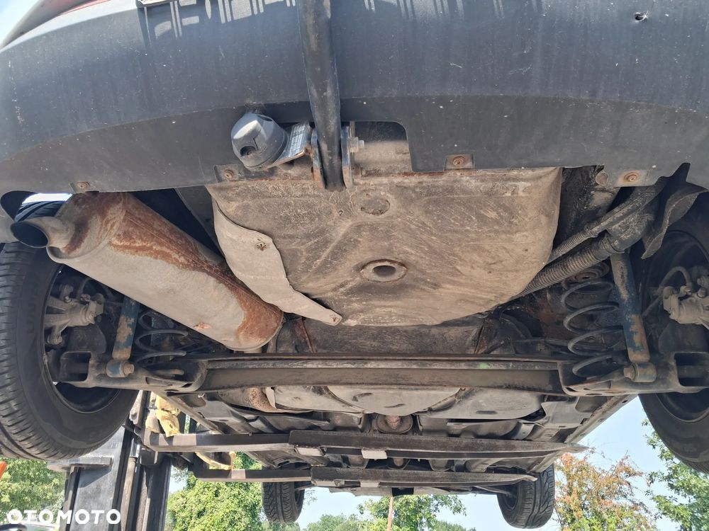 Fiat Bravo II 2 silnik kompletny 1.9 JTD Multijet diesel 192A8000  198AXB1A  skrzynia biegów sprzęgło dwumasa drzwi klapa błotnik lusterko lakier 336/B morski niebieskie lewarek wybierak stacyjka sterownik moduł wiązka zbiorniczek alternator rozrusznik maglownica przepływomierz wąż przewód obudowa osłona atrapa podszybie mechanizm silniczek głośnik radio konsola wyświetlacz zegary moduł komfortu szyba mcperson amortyzator sprężyna sanki wahacz tłumik wydech kolektor zacisk hamulcowy pompa pompka ABS półoś hak holowniczy lampa czujnik parkowania fotele panel sterowania klimatyzacji wykładzina kierownica manetki zwijak Air bag schowek konsola zamek klamka wspomaganie NA CZĘŚCI wszystkie części - 20