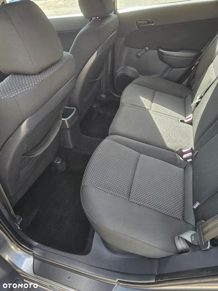 Hyundai i30 1.4 Comfort World Cup - 9