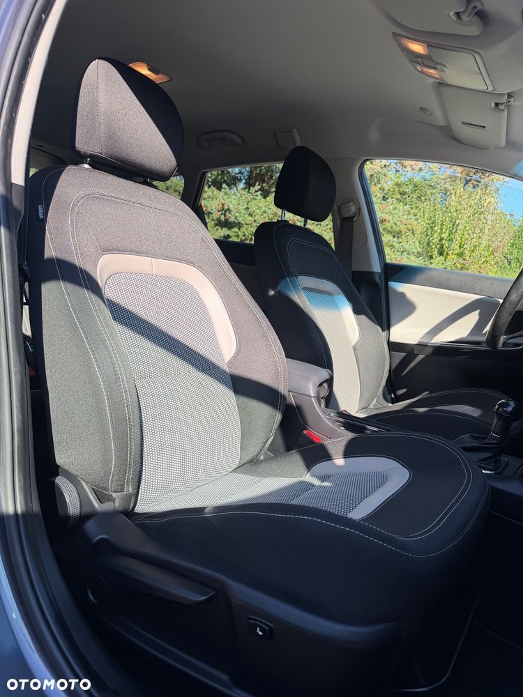 Kia Ceed 1.6 GDI DCT Spirit - 30