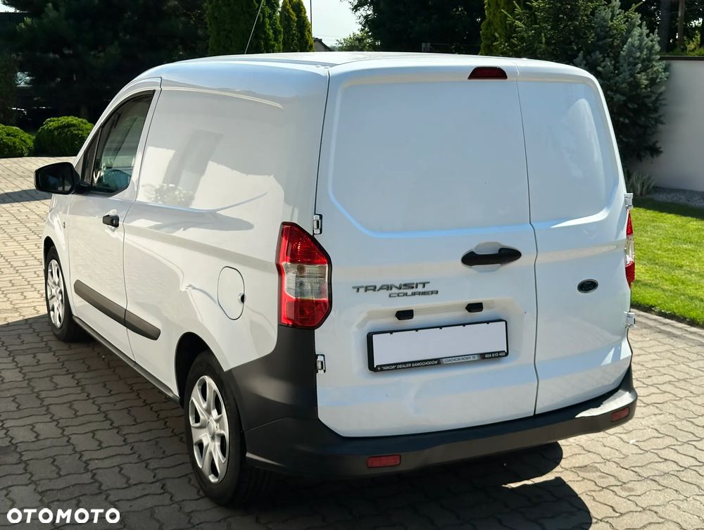 Ford Transit Courier - 2