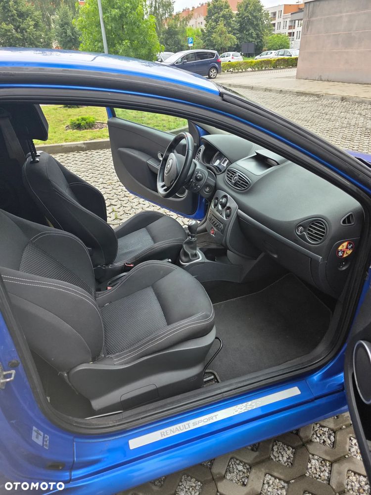 Renault Clio 2.0 16V Sport - 10