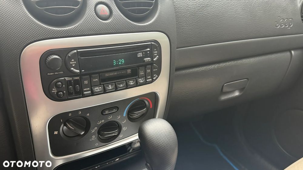 Jeep Liberty 3.7 4x4 - 19