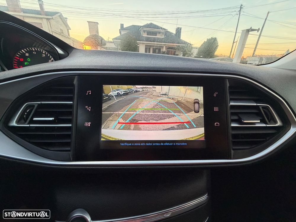 Peugeot 308 SW PureTech 130 Stop & Start Allure - 19