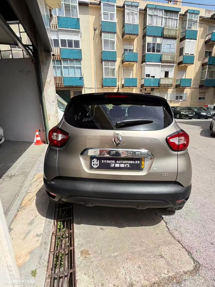 Renault Captur 1.5 dCi - 8