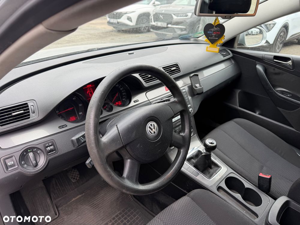Volkswagen Passat 1.9 TDI DPF Trendline - 15