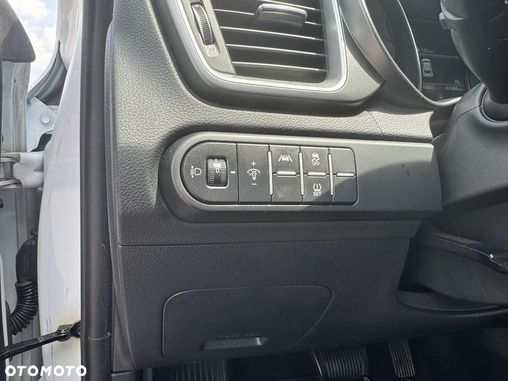 Kia XCeed 1.5 T-GDI M DCT - 17