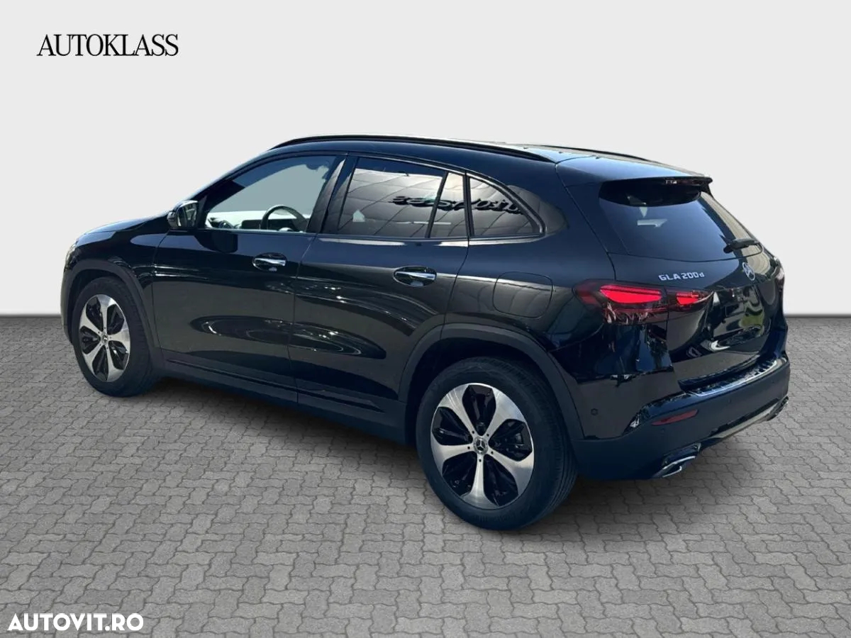 Mercedes-Benz GLA 200 d 4MATIC Aut. - 3
