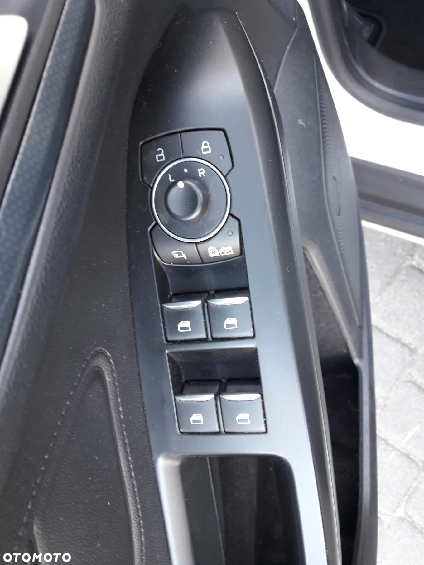 Ford Focus Turnier 1.5 EcoBlue Start-Stopp-System ACTIVE X - 22