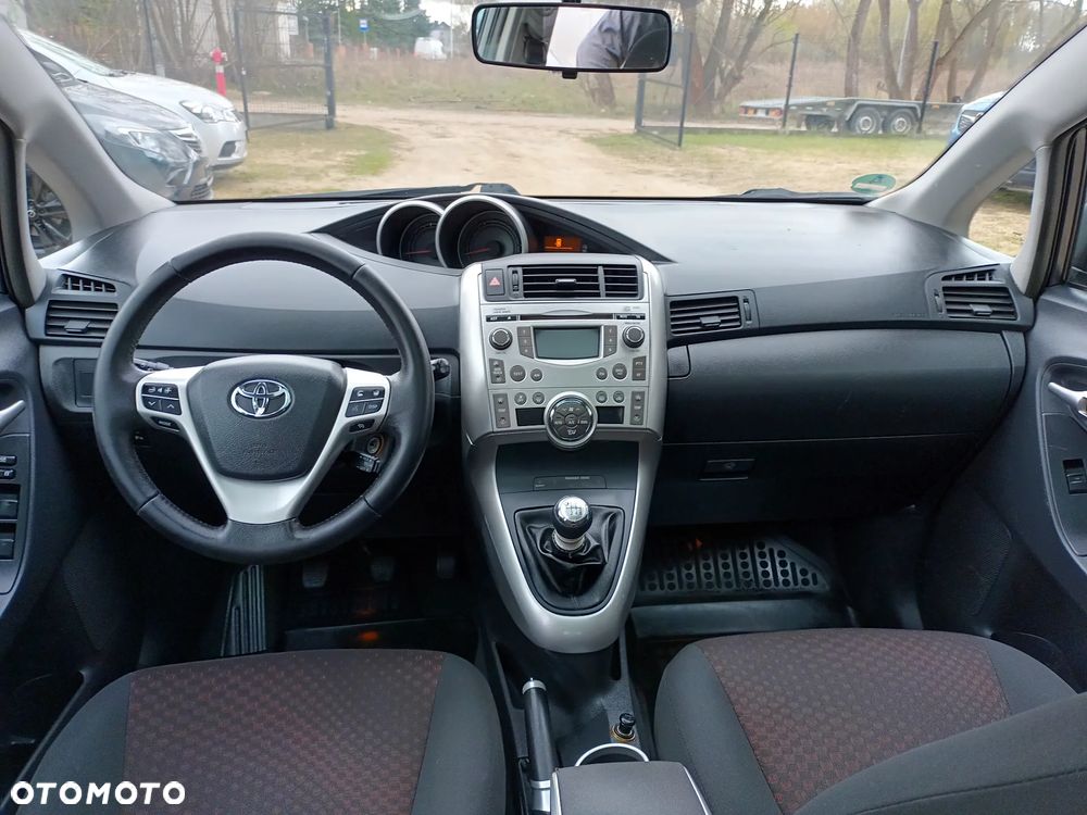 Toyota Verso 1.8 5-Sitzer Executive - 6