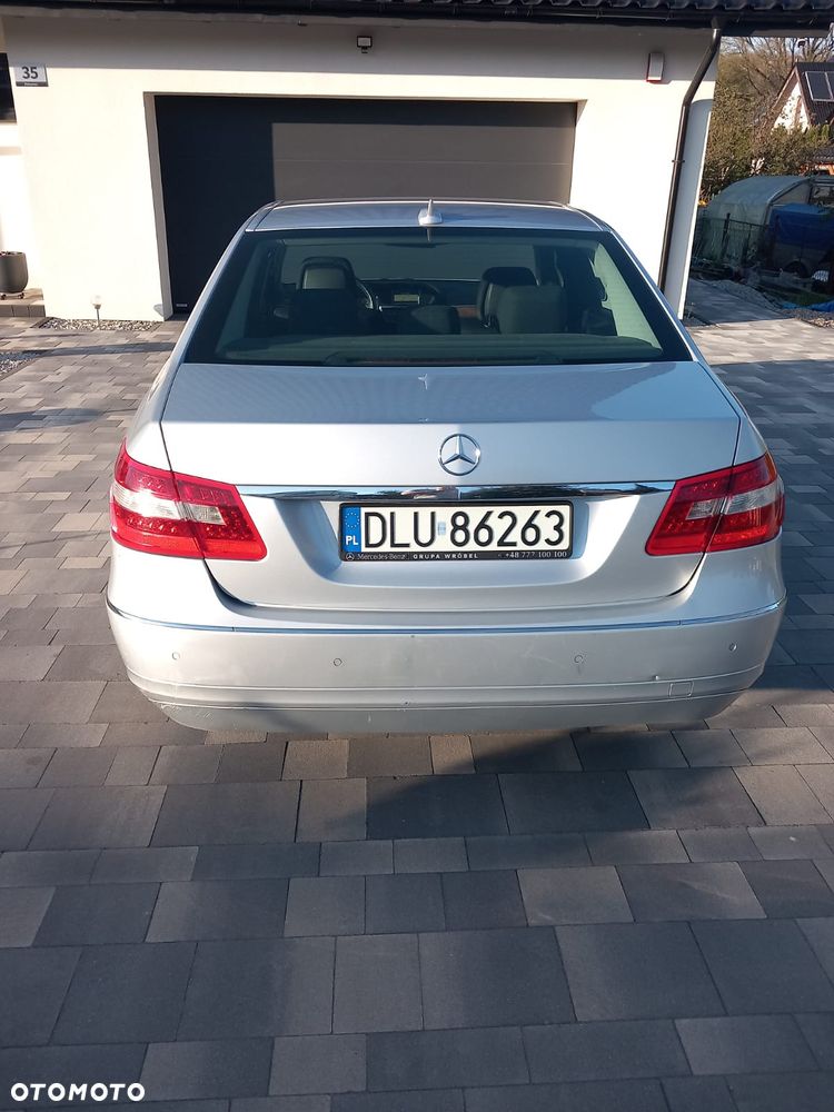 Mercedes-Benz Klasa E 200 BlueTEC 7G-TRONIC Elegance - 17