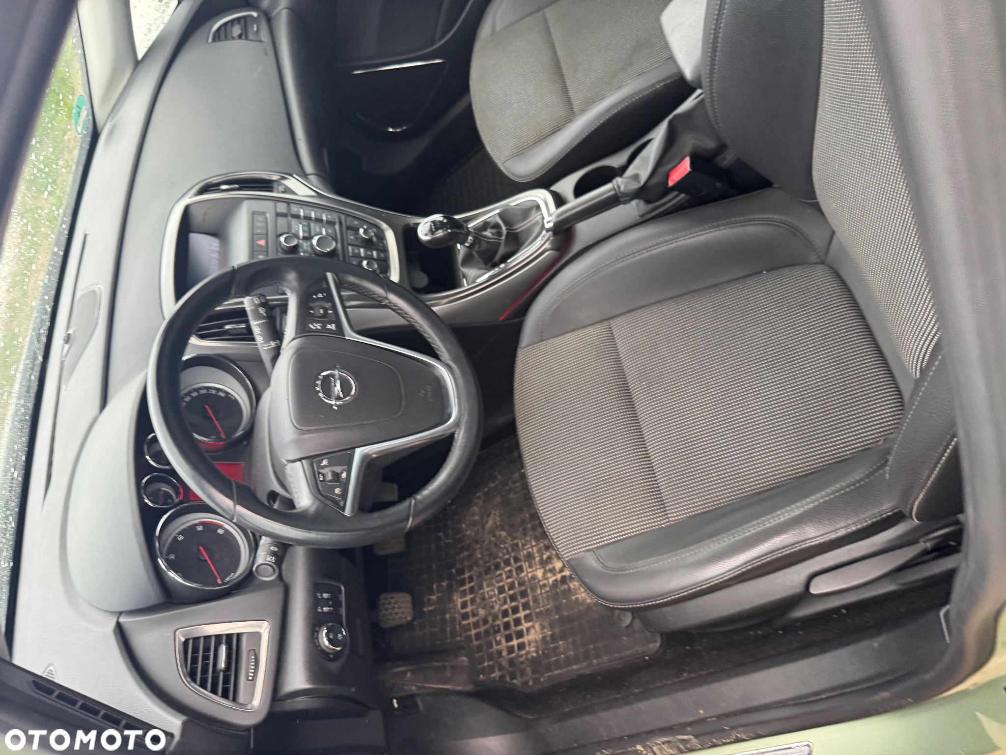 Opel Astra 1.7 CDTI DPF Cosmo - 4