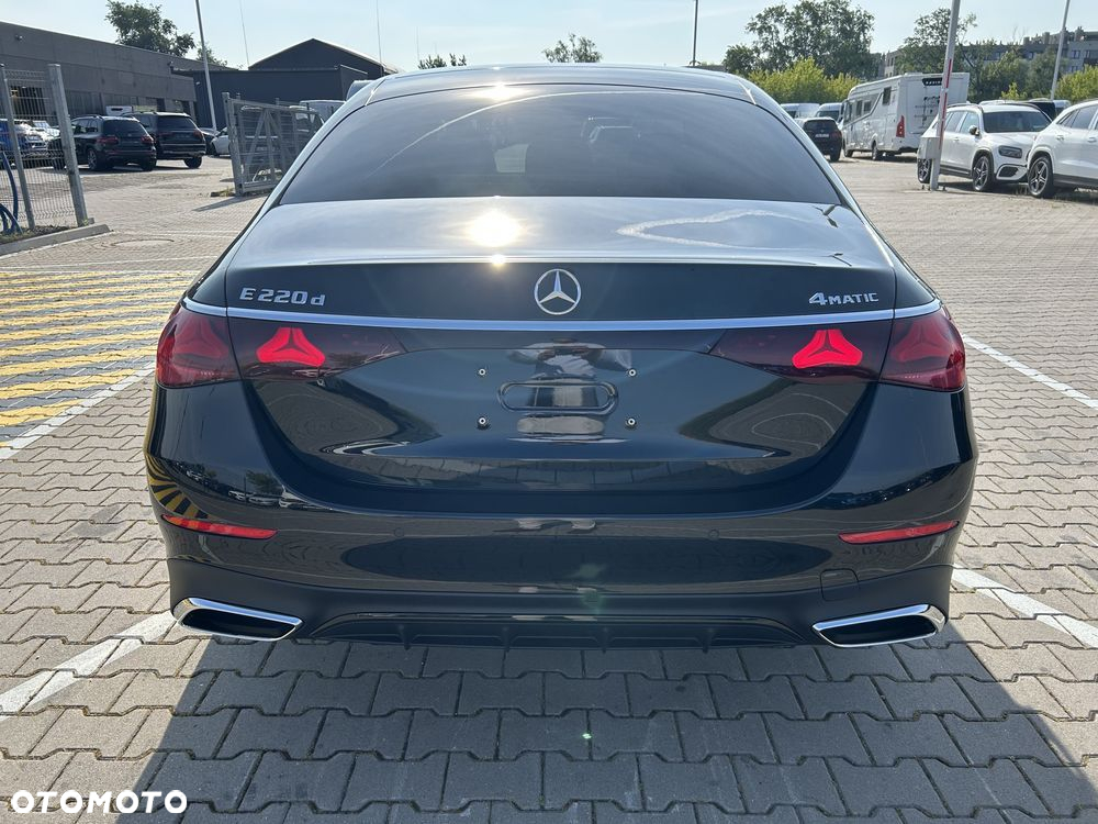 Mercedes-Benz Klasa E 220 d mHEV 4-Matic AMG 9G-Tronic - 5