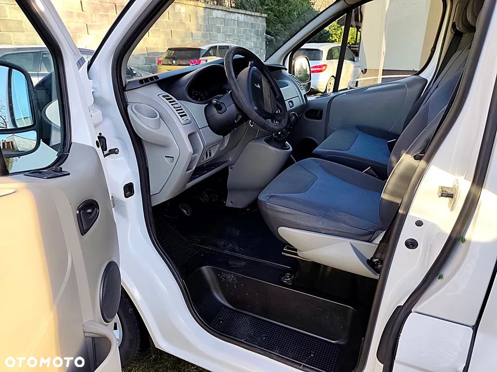 Renault Trafic - 9