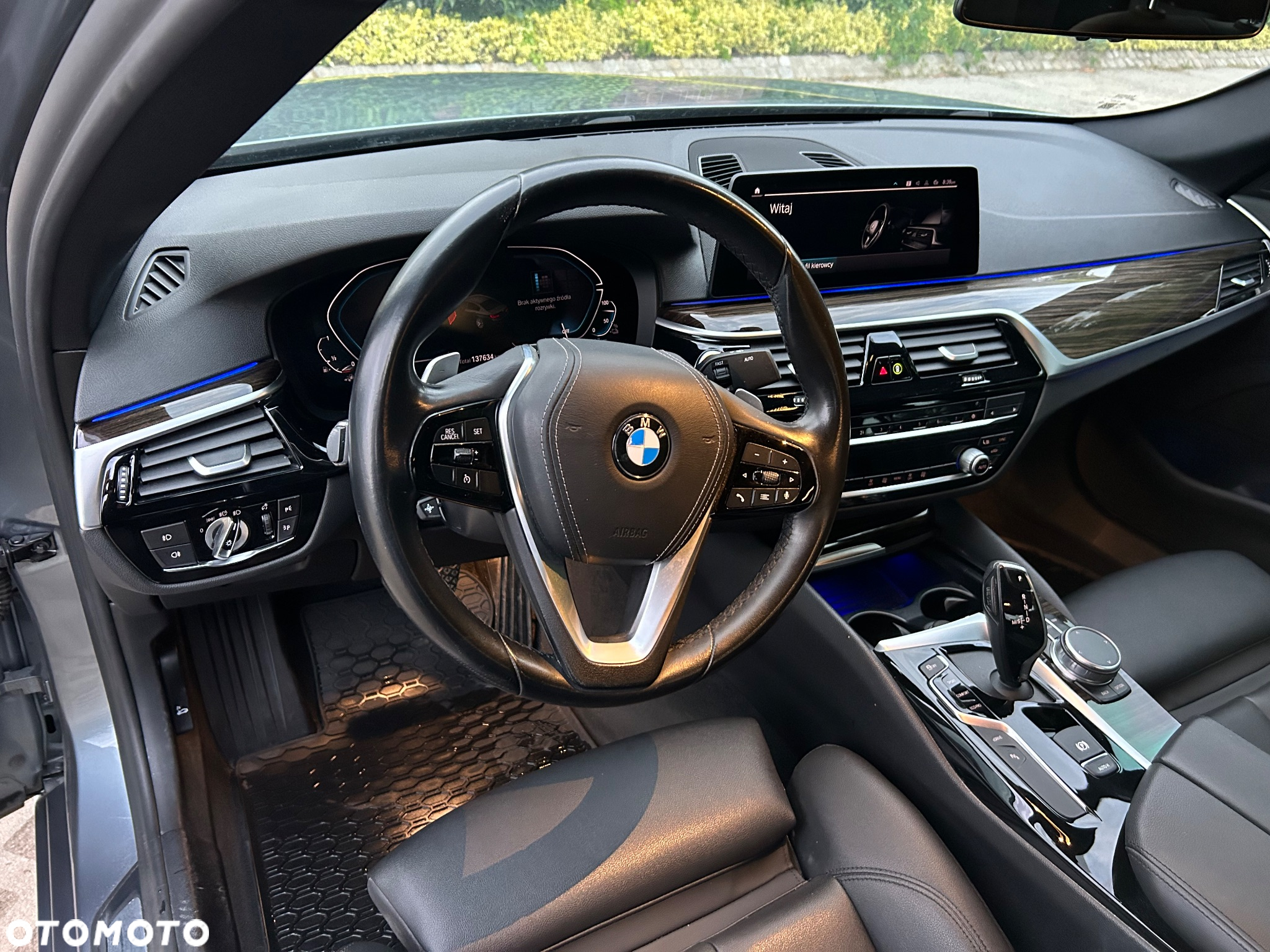 BMW Seria 5 550e xDrive - 11